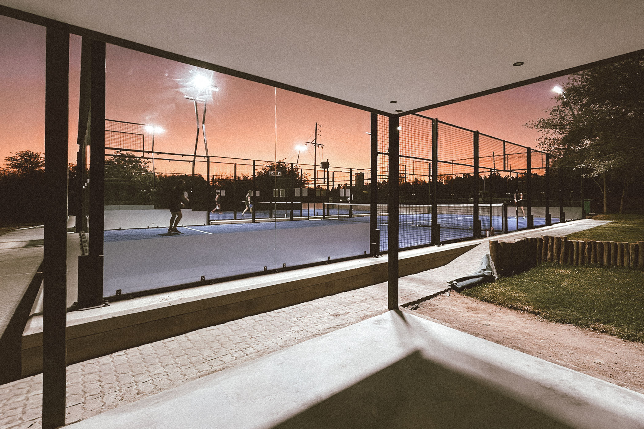 lala-lodge-activities-padel-01