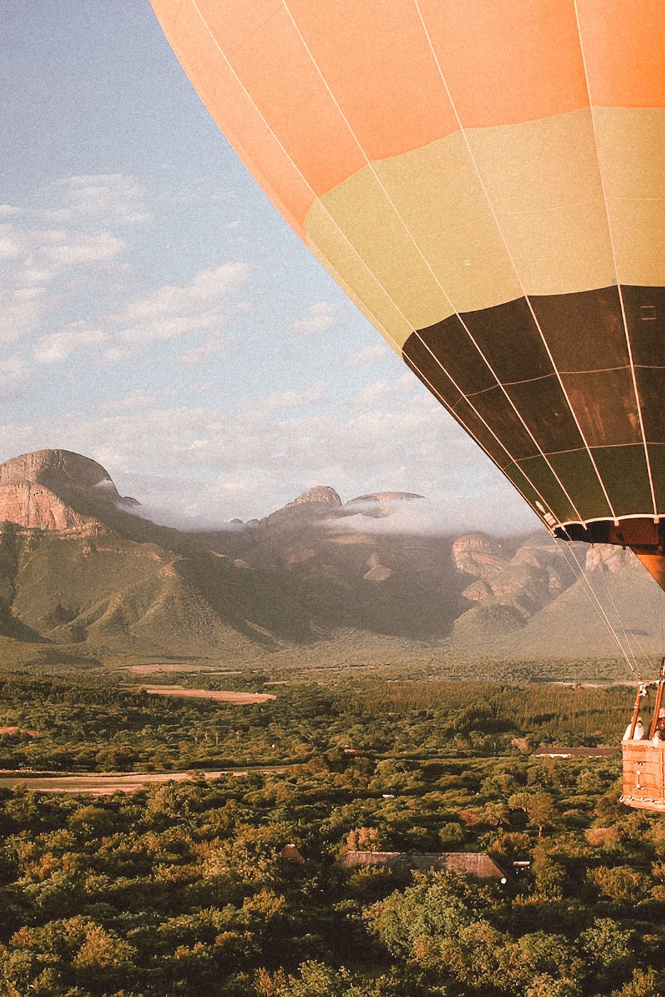 lala-lodge-activities-ballooning-01