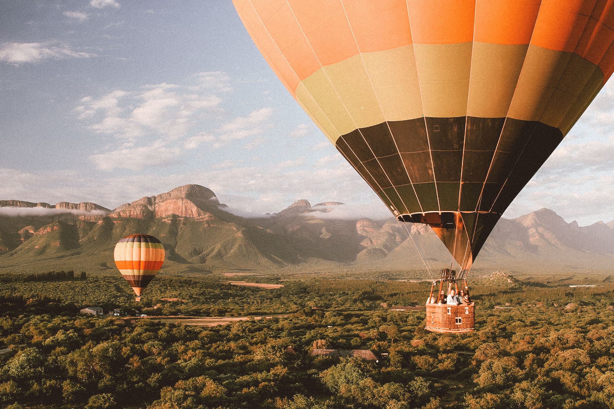 lala-lodge-activities-ballooning-01
